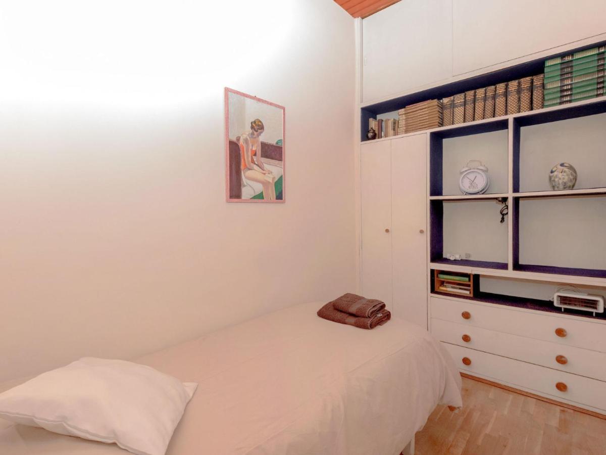 Apartment Eixample Esquerre Arago Rocafort By Interhome Barcelona Bagian luar foto